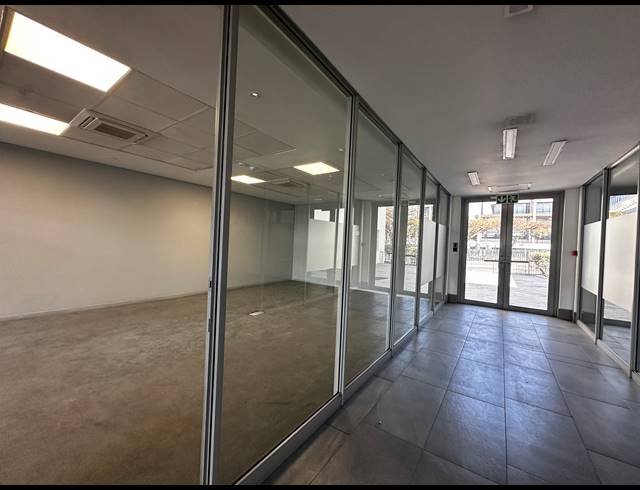 5,301M² OFFICE TO LET IN WOODMEAD